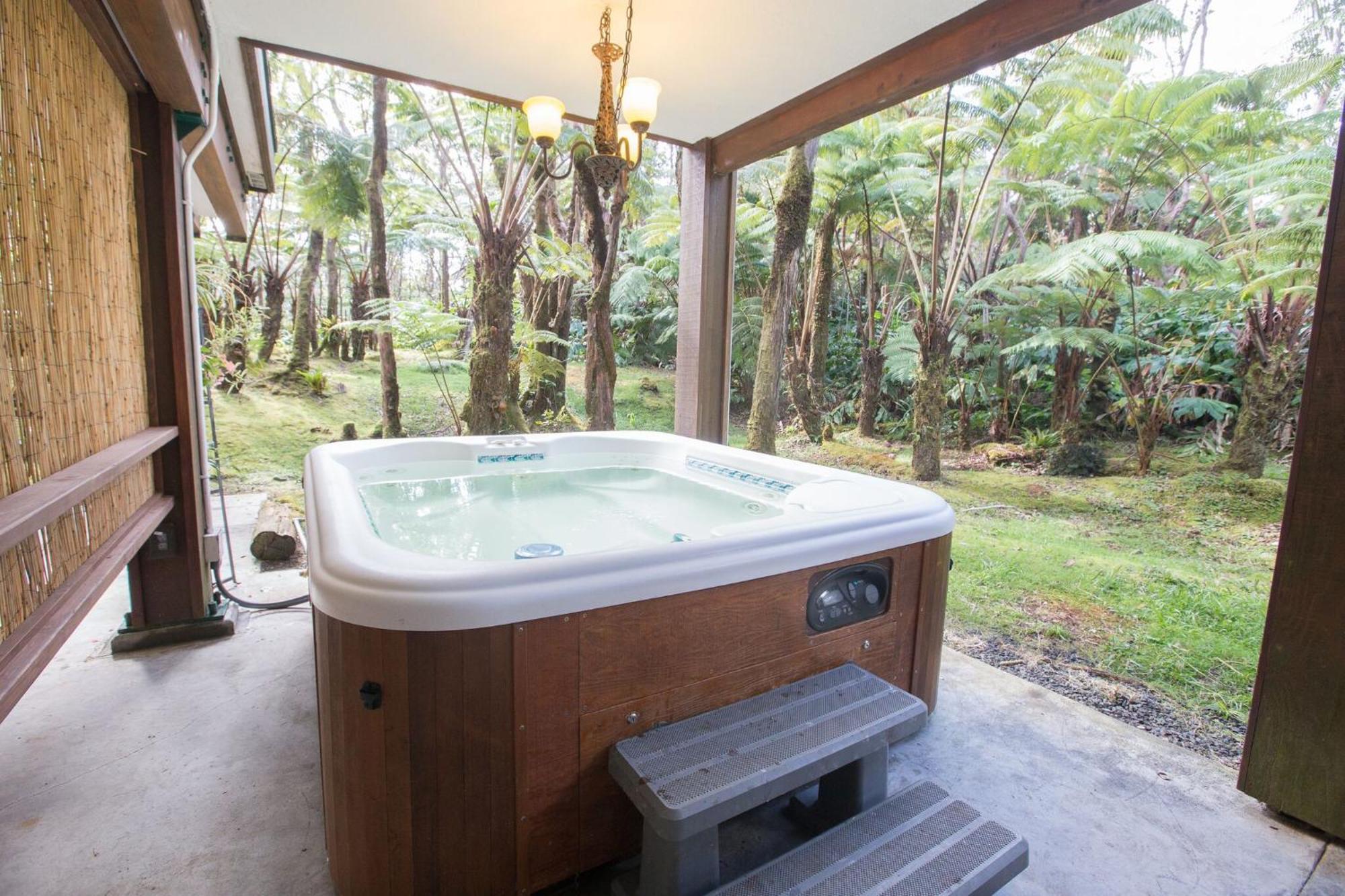 Hale Mauna Loa Upper Level With Shared Hot Tub 볼케이노 외부 사진