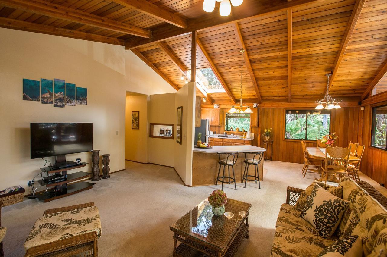 Hale Mauna Loa Upper Level With Shared Hot Tub 볼케이노 외부 사진